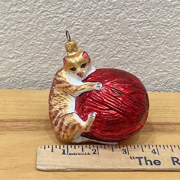 Vintage Gold Cat Playing Red Ball of Yarn Hand Blown Glass Christmas Ornament - Picture 3 of 12